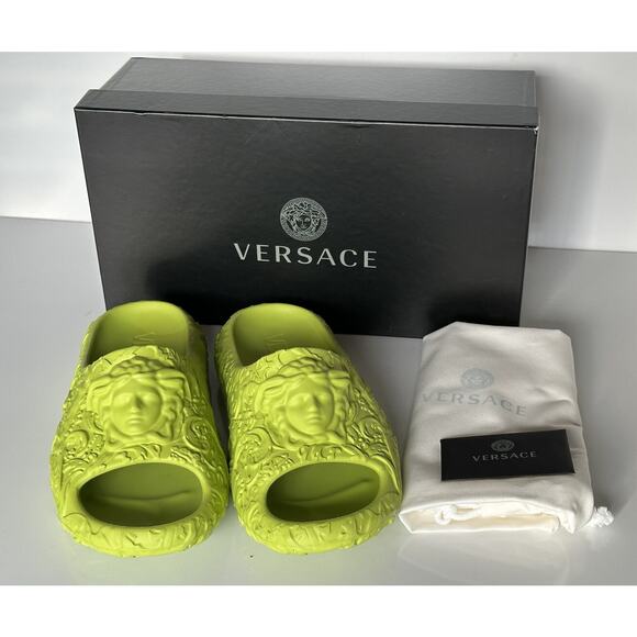 NIB $525 Versace Medusa Head Slides Pool Sandals Green 8 US (41 Eu) 1005746 IT - Picture 12 of 13